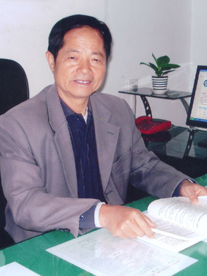 刘登春1.jpg